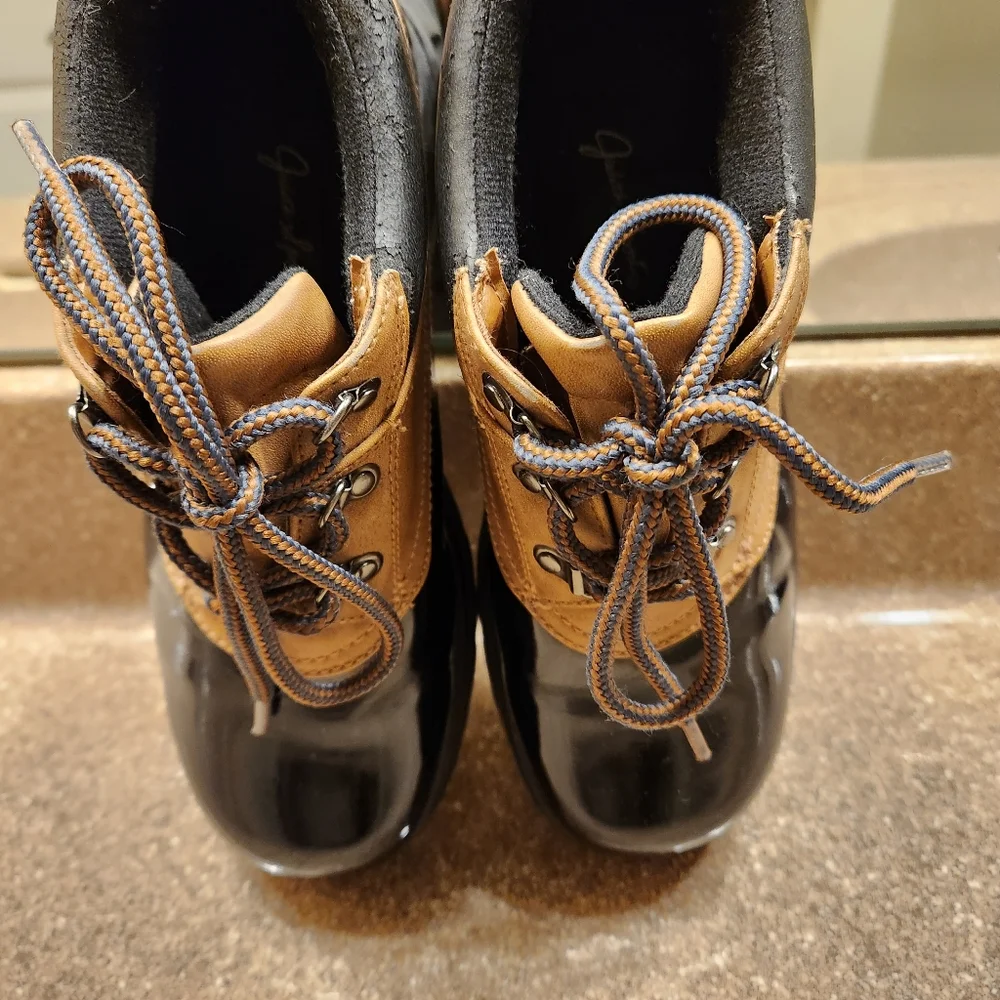 Judith Sport Low Ankle Duck Boots Black Tan Rain Snow Waterproof Size 6